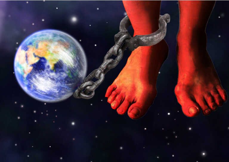 gravitáció-leláncolva